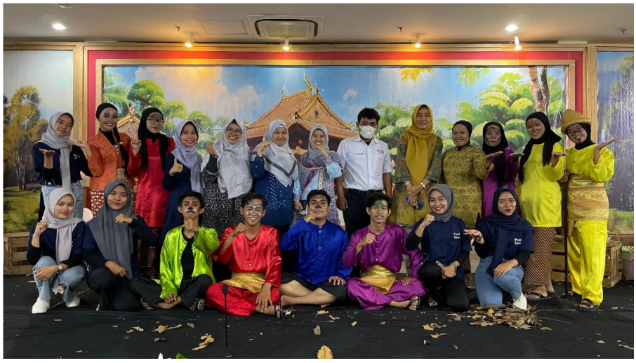 pementasan-drama-dul-kancil-adaptasi-dari-naskah-matahari-di-sebuah-jalan-kecil-karya-arifin-c-noer